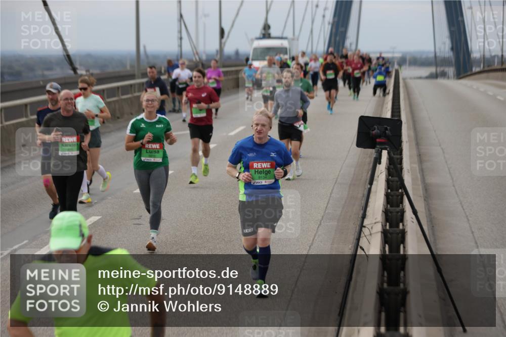 03.10.2025 - Köhlbrandbrückenlauf Jannik Wohlers http://msf.ph/oto/9148889 03.10.2025 15:53:10 Position 1 8815, 9134 meine-sportfotos.de