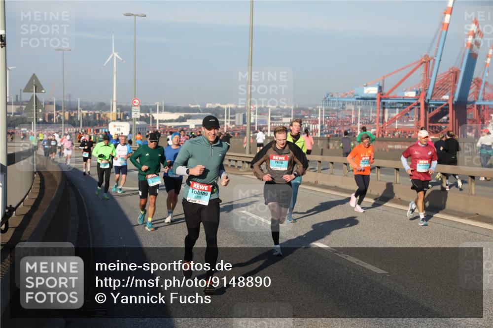 03.10.2025 - Köhlbrandbrückenlauf Yannick Fuchs http://msf.ph/oto/9148890 03.10.2025 08:40:25 Position 2 1359, 1623 meine-sportfotos.de