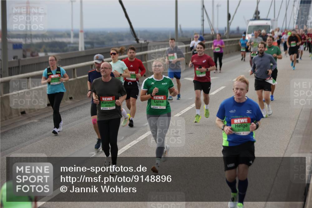 03.10.2025 - Köhlbrandbrückenlauf Jannik Wohlers http://msf.ph/oto/9148896 03.10.2025 15:53:11 Position 1 27, 7, 8816, 8815, 9134 meine-sportfotos.de