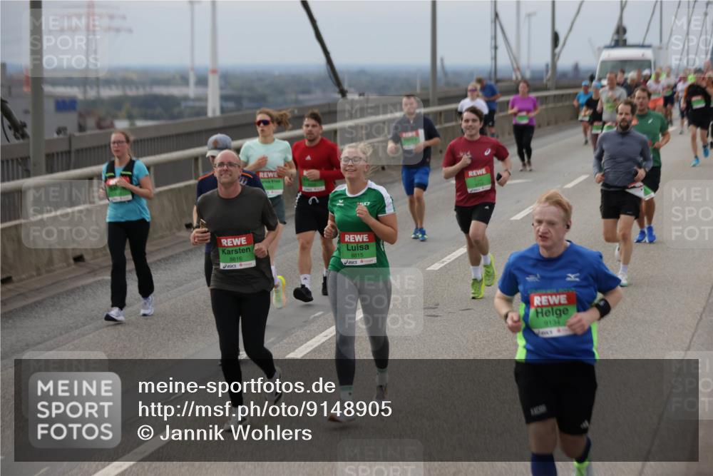 03.10.2025 - Köhlbrandbrückenlauf Jannik Wohlers http://msf.ph/oto/9148905 03.10.2025 15:53:11 Position 1 8816, 8815, 9134 meine-sportfotos.de