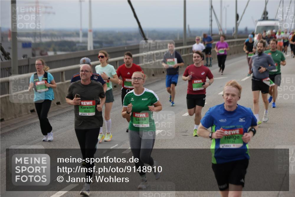03.10.2025 - Köhlbrandbrückenlauf Jannik Wohlers http://msf.ph/oto/9148910 03.10.2025 15:53:11 Position 1 7, 8816, 8815, 9134 meine-sportfotos.de