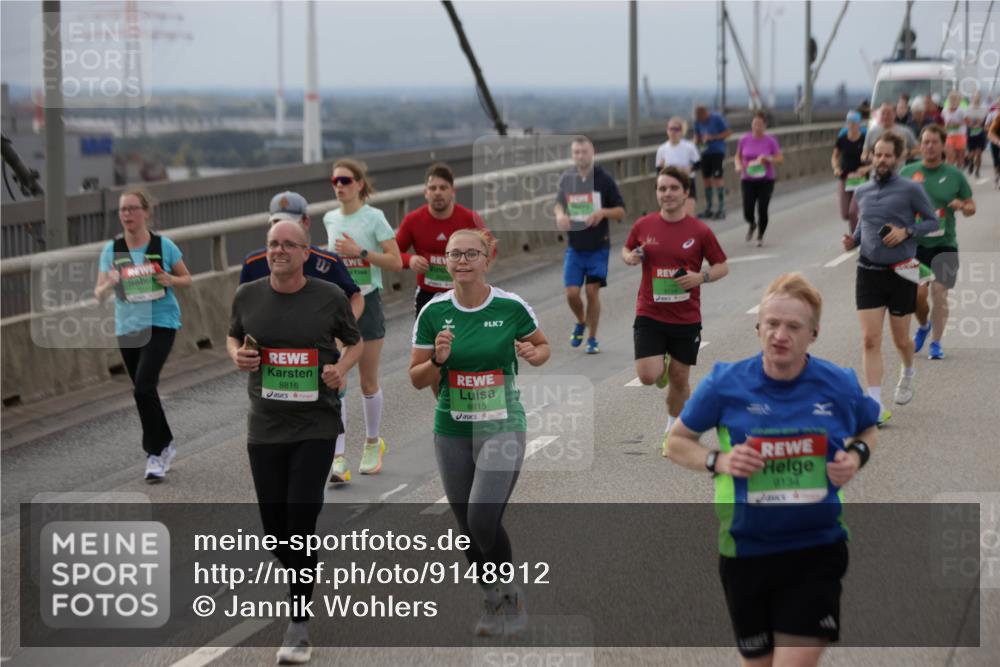 03.10.2025 - Köhlbrandbrückenlauf Jannik Wohlers http://msf.ph/oto/9148912 03.10.2025 15:53:11 Position 1 7, 8816, 8815, 9134 meine-sportfotos.de