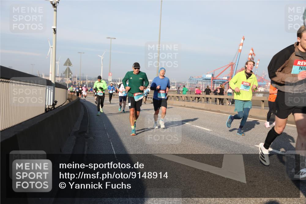 03.10.2025 - Köhlbrandbrückenlauf Yannick Fuchs http://msf.ph/oto/9148914 03.10.2025 08:40:28 Position 2  meine-sportfotos.de