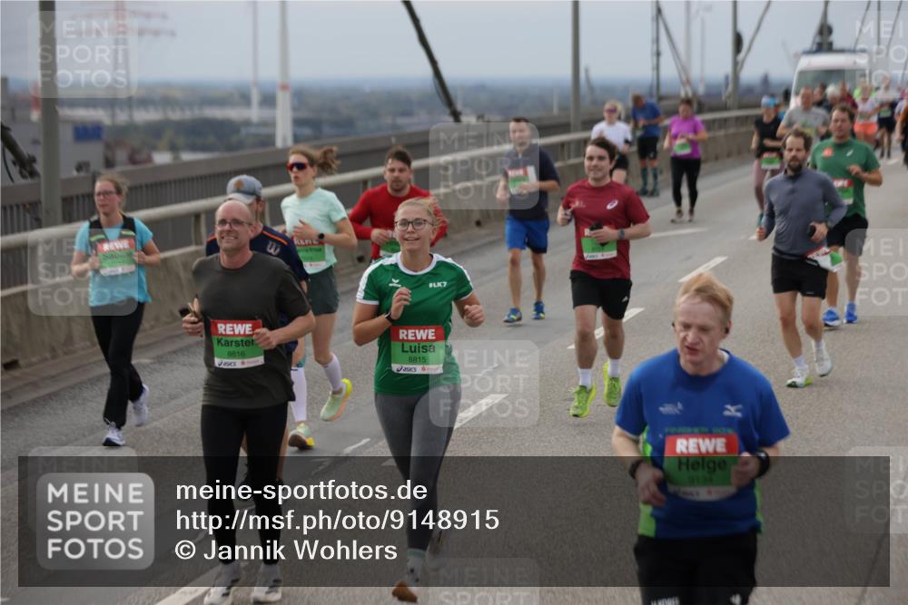 03.10.2025 - Köhlbrandbrückenlauf Jannik Wohlers http://msf.ph/oto/9148915 03.10.2025 15:53:12 Position 1 7, 8816, 8815, 9134 meine-sportfotos.de