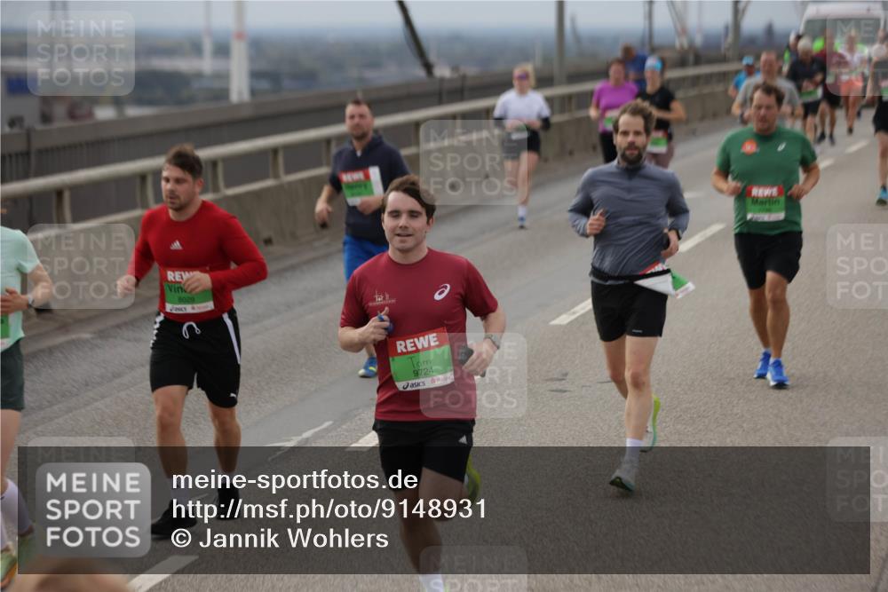 03.10.2025 - Köhlbrandbrückenlauf Jannik Wohlers http://msf.ph/oto/9148931 03.10.2025 15:53:13 Position 1 8029, 9724 meine-sportfotos.de