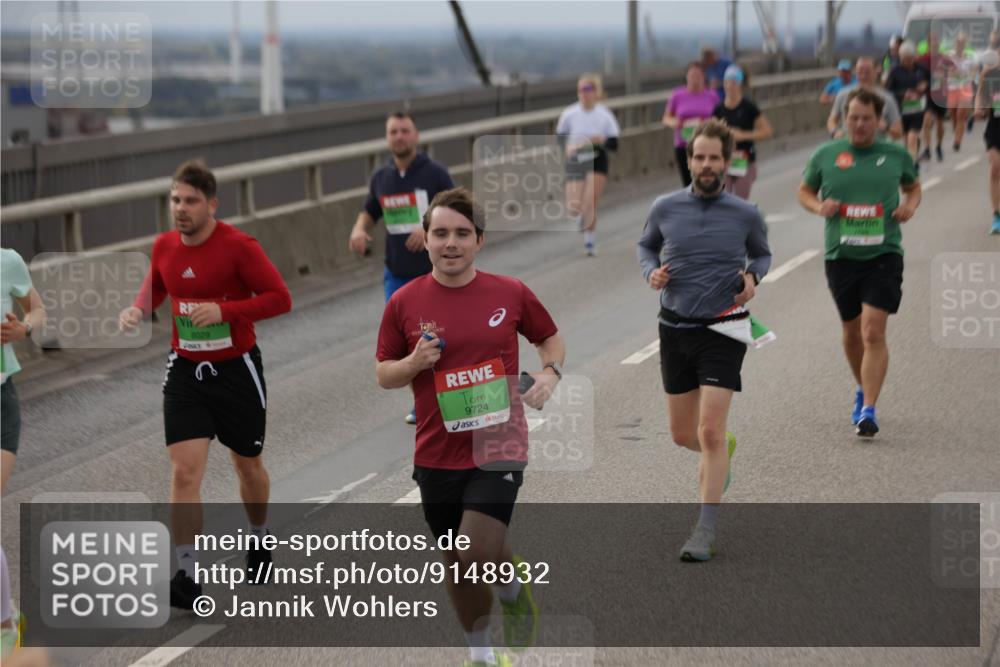 03.10.2025 - Köhlbrandbrückenlauf Jannik Wohlers http://msf.ph/oto/9148932 03.10.2025 15:53:13 Position 1 8029, 9724 meine-sportfotos.de