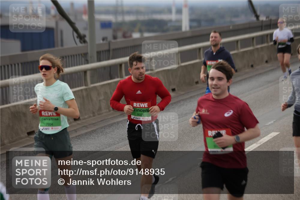 03.10.2025 - Köhlbrandbrückenlauf Jannik Wohlers http://msf.ph/oto/9148935 03.10.2025 15:53:14 Position 1 7804, 8029 meine-sportfotos.de