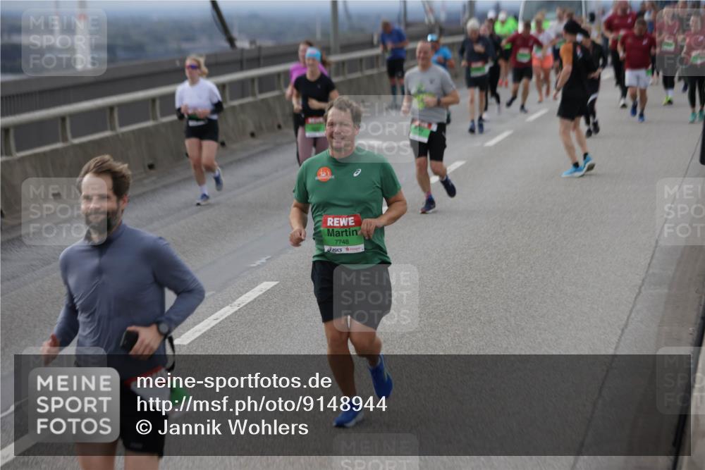 03.10.2025 - Köhlbrandbrückenlauf Jannik Wohlers http://msf.ph/oto/9148944 03.10.2025 15:53:15 Position 1 7748 meine-sportfotos.de