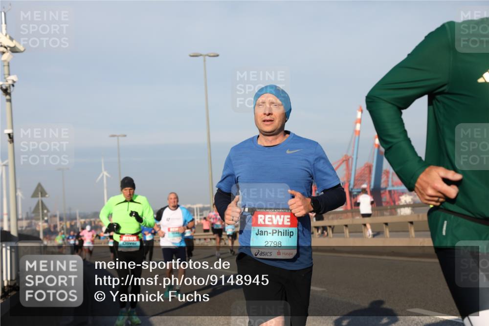 03.10.2025 - Köhlbrandbrückenlauf Yannick Fuchs http://msf.ph/oto/9148945 03.10.2025 08:40:31 Position 2 2798 meine-sportfotos.de