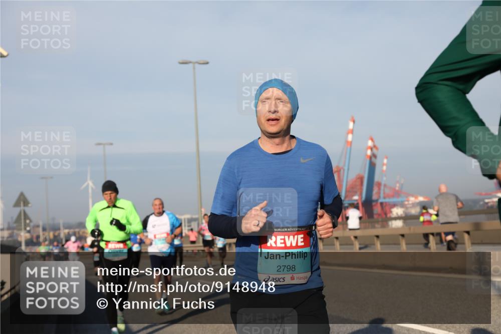 03.10.2025 - Köhlbrandbrückenlauf Yannick Fuchs http://msf.ph/oto/9148948 03.10.2025 08:40:31 Position 2 2798 meine-sportfotos.de