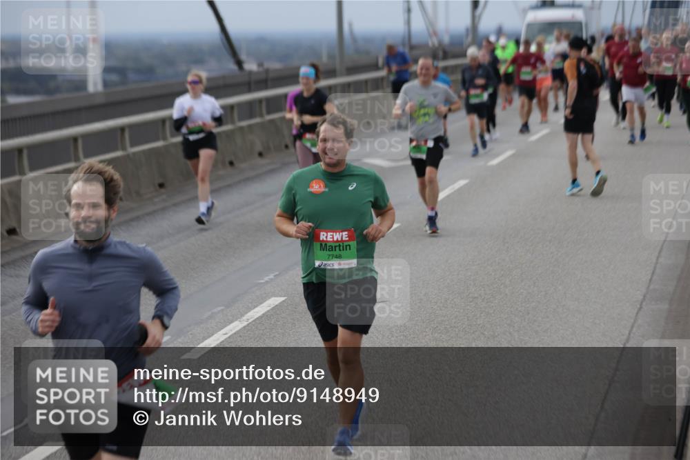 03.10.2025 - Köhlbrandbrückenlauf Jannik Wohlers http://msf.ph/oto/9148949 03.10.2025 15:53:15 Position 1 7748 meine-sportfotos.de