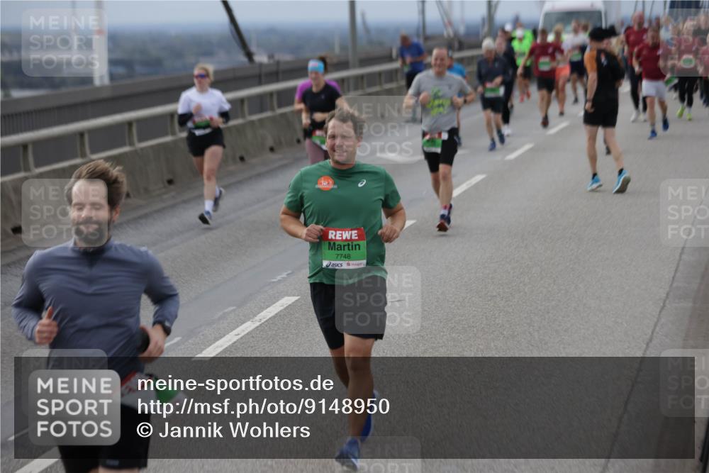 03.10.2025 - Köhlbrandbrückenlauf Jannik Wohlers http://msf.ph/oto/9148950 03.10.2025 15:53:15 Position 1 25, 7748 meine-sportfotos.de