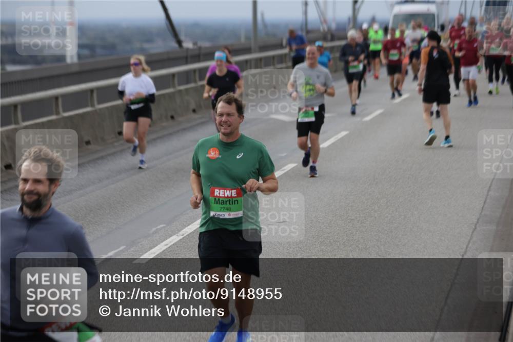 03.10.2025 - Köhlbrandbrückenlauf Jannik Wohlers http://msf.ph/oto/9148955 03.10.2025 15:53:16 Position 1 7748 meine-sportfotos.de