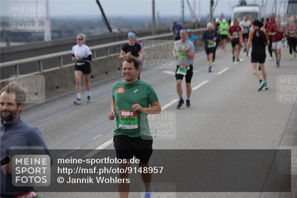 03.10.2025 - Köhlbrandbrückenlauf Jannik Wohlers http://msf.ph/oto/9148957 03.10.2025 15:53:16 Position 1 7748 meine-sportfotos.de