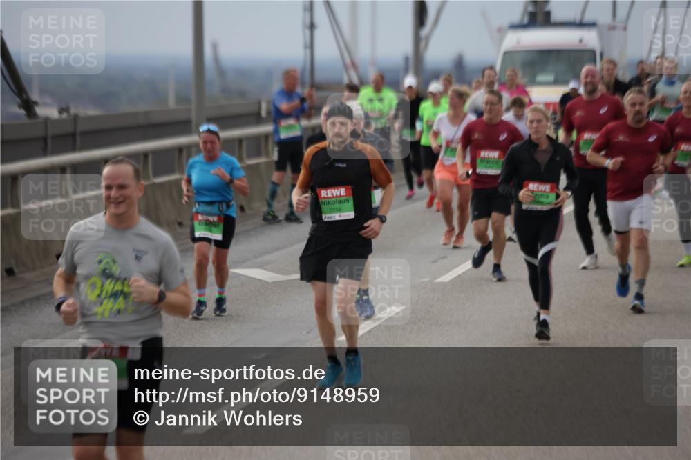 03.10.2025 - Köhlbrandbrückenlauf Jannik Wohlers http://msf.ph/oto/9148959 03.10.2025 15:53:18 Position 1 754, 7749 meine-sportfotos.de