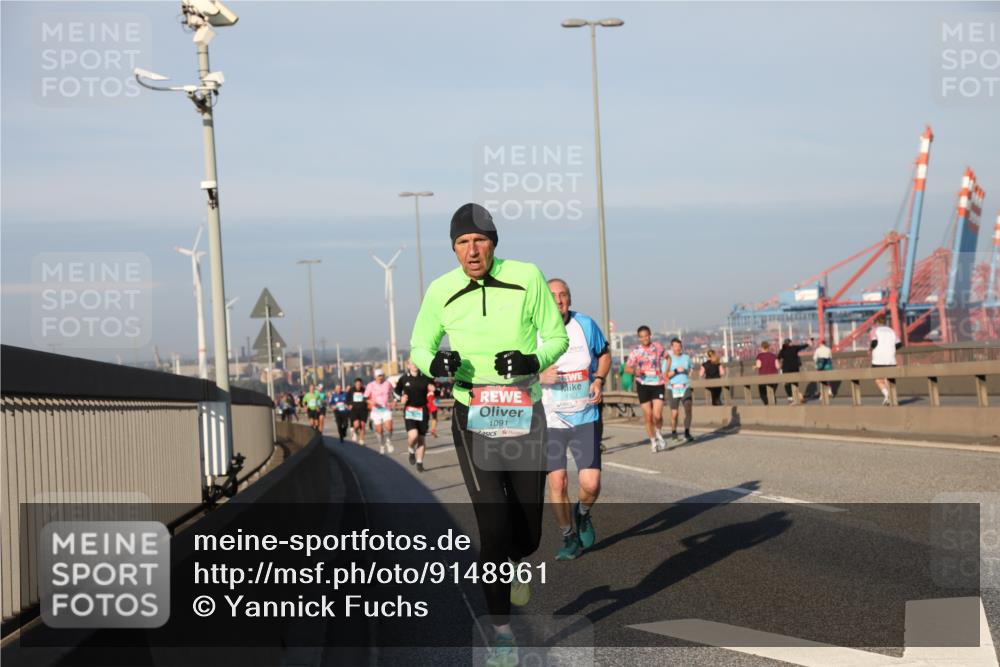 03.10.2025 - Köhlbrandbrückenlauf Yannick Fuchs http://msf.ph/oto/9148961 03.10.2025 08:40:32 Position 2 1091 meine-sportfotos.de