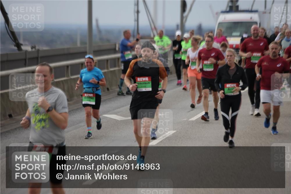 03.10.2025 - Köhlbrandbrückenlauf Jannik Wohlers http://msf.ph/oto/9148963 03.10.2025 15:53:18 Position 1 7749 meine-sportfotos.de
