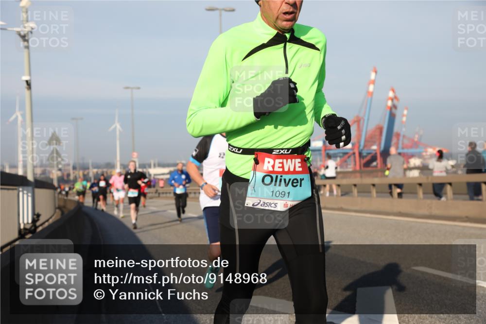 03.10.2025 - Köhlbrandbrückenlauf Yannick Fuchs http://msf.ph/oto/9148968 03.10.2025 08:40:33 Position 2 1091 meine-sportfotos.de