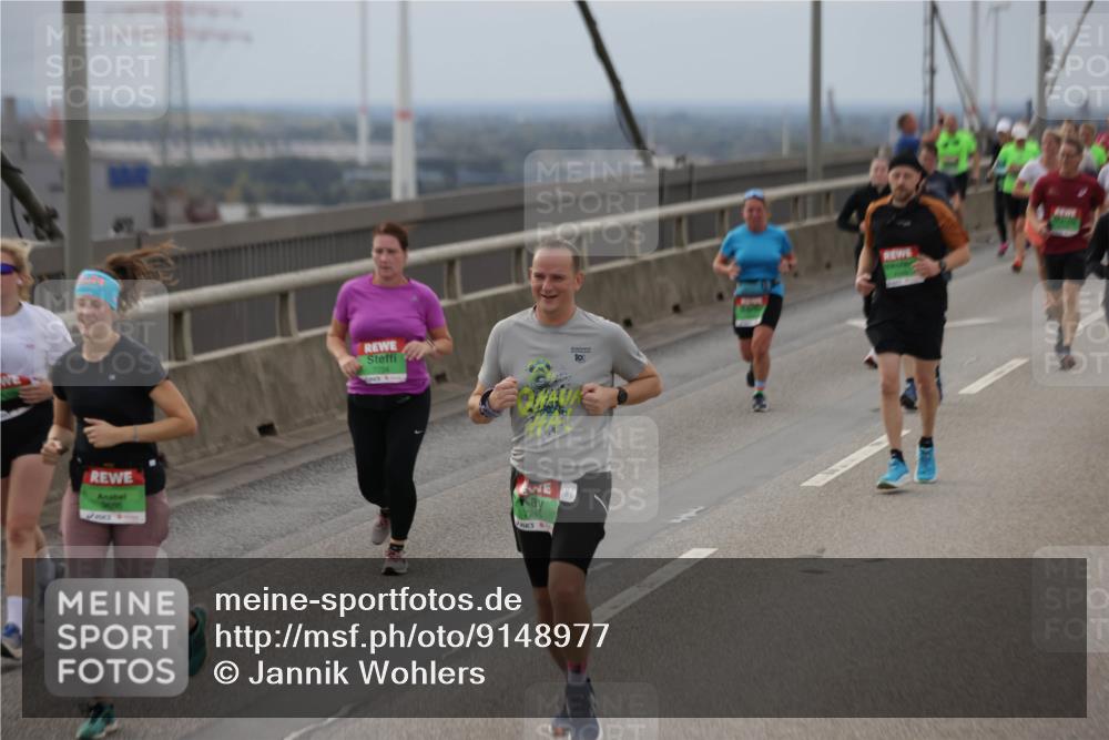 03.10.2025 - Köhlbrandbrückenlauf Jannik Wohlers http://msf.ph/oto/9148977 03.10.2025 15:53:19 Position 1 7734, 7245, 10 meine-sportfotos.de