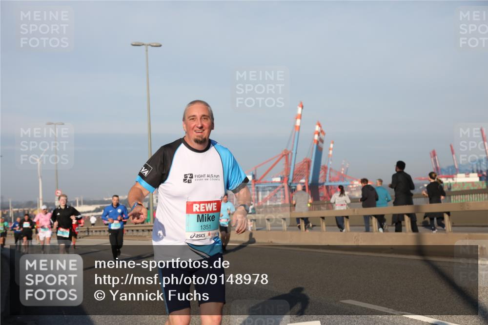 03.10.2025 - Köhlbrandbrückenlauf Yannick Fuchs http://msf.ph/oto/9148978 03.10.2025 08:40:33 Position 2 1351 meine-sportfotos.de
