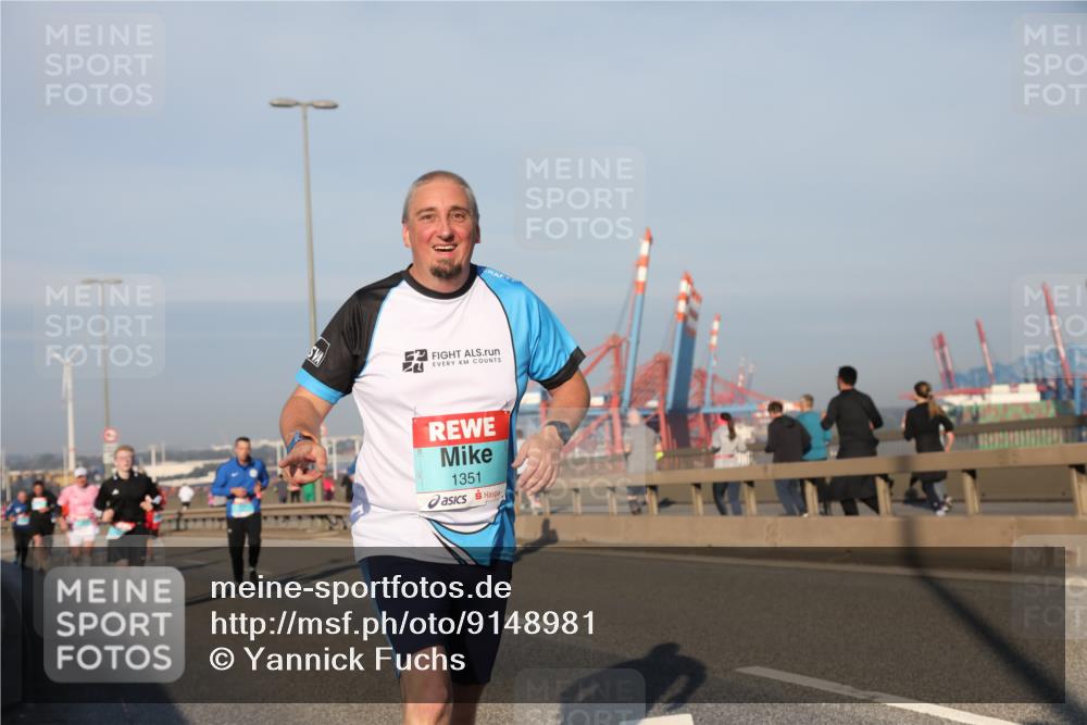 03.10.2025 - Köhlbrandbrückenlauf Yannick Fuchs http://msf.ph/oto/9148981 03.10.2025 08:40:34 Position 2 1351 meine-sportfotos.de