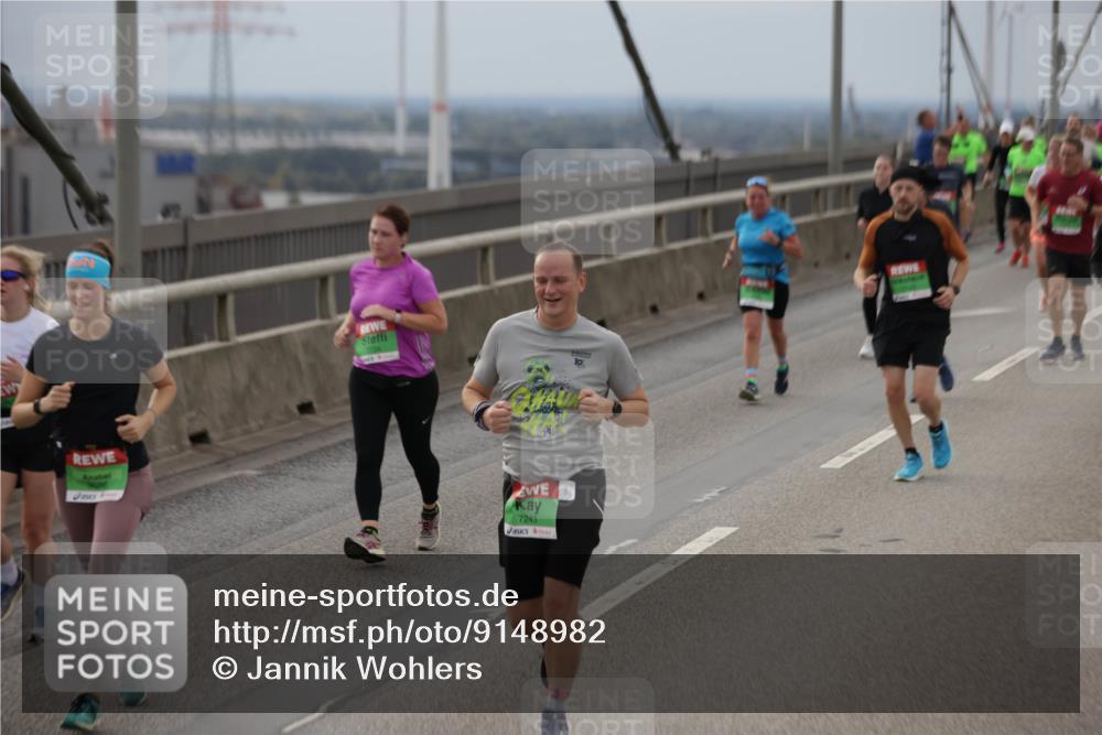 03.10.2025 - Köhlbrandbrückenlauf Jannik Wohlers http://msf.ph/oto/9148982 03.10.2025 15:53:19 Position 1 7243 meine-sportfotos.de