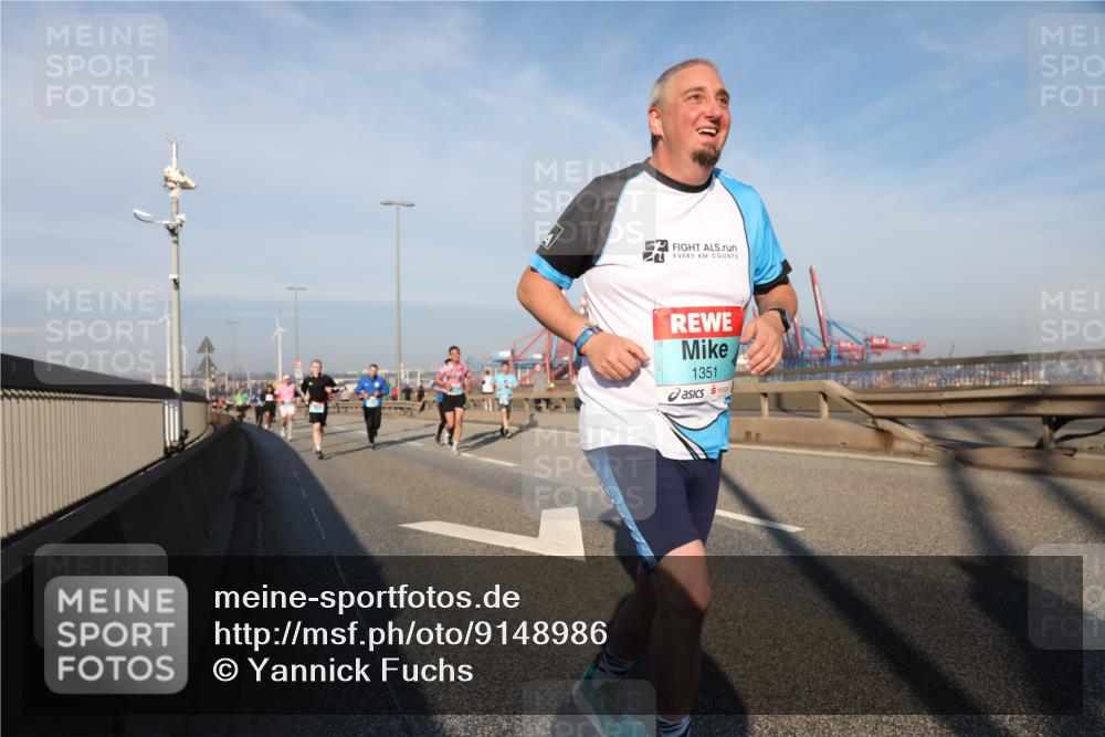 03.10.2025 - Köhlbrandbrückenlauf Yannick Fuchs http://msf.ph/oto/9148986 03.10.2025 08:40:34 Position 2 1351 meine-sportfotos.de