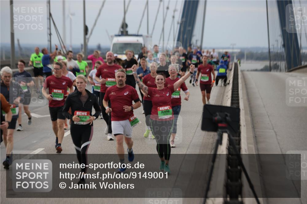 03.10.2025 - Köhlbrandbrückenlauf Jannik Wohlers http://msf.ph/oto/9149001 03.10.2025 15:53:21 Position 1 7676 meine-sportfotos.de
