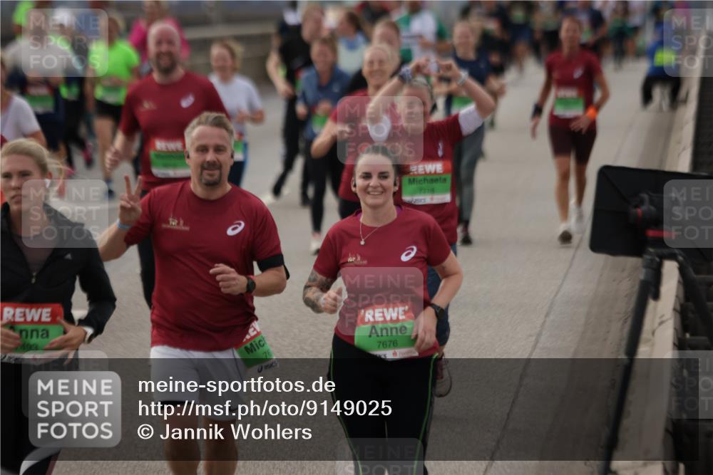 03.10.2025 - Köhlbrandbrückenlauf Jannik Wohlers http://msf.ph/oto/9149025 03.10.2025 15:53:23 Position 1 7493, 7718, 76, 7676 meine-sportfotos.de