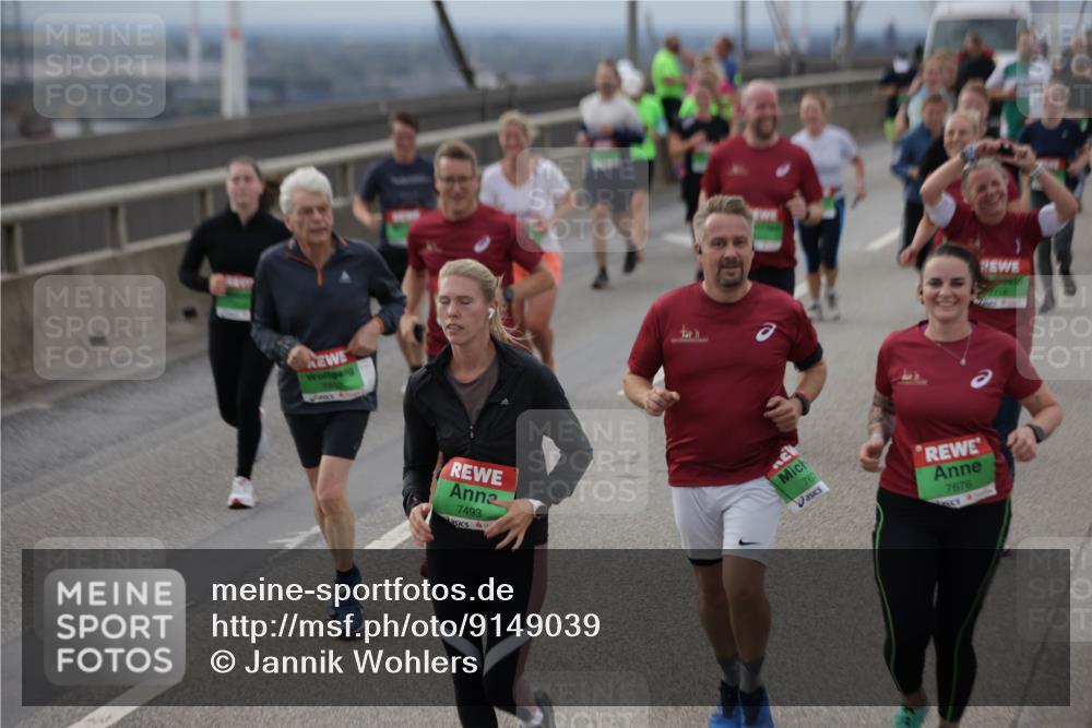 03.10.2025 - Köhlbrandbrückenlauf Jannik Wohlers http://msf.ph/oto/9149039 03.10.2025 15:53:24 Position 1 7493, 767, 7676 meine-sportfotos.de