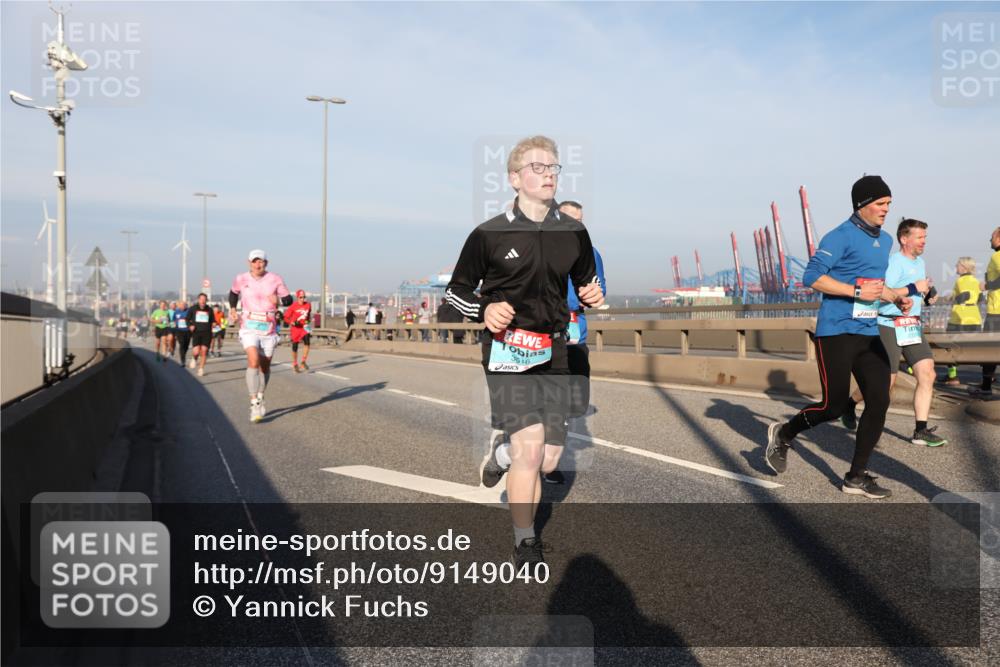 03.10.2025 - Köhlbrandbrückenlauf Yannick Fuchs http://msf.ph/oto/9149040 03.10.2025 08:40:38 Position 2  meine-sportfotos.de