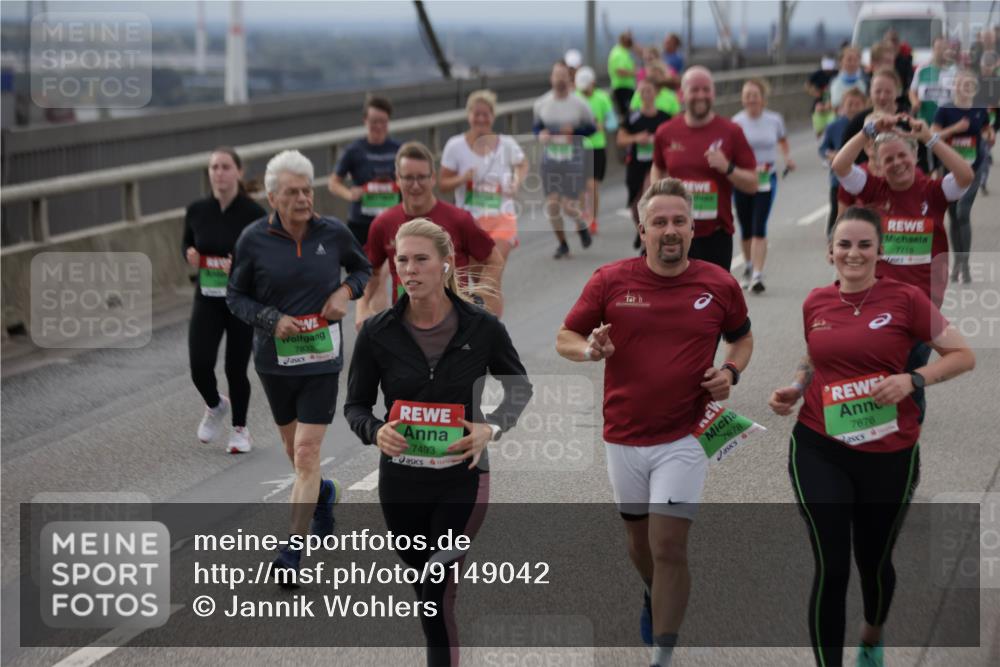 03.10.2025 - Köhlbrandbrückenlauf Jannik Wohlers http://msf.ph/oto/9149042 03.10.2025 15:53:24 Position 1 7832, 7493, 7678, 7676, 7, 18 meine-sportfotos.de