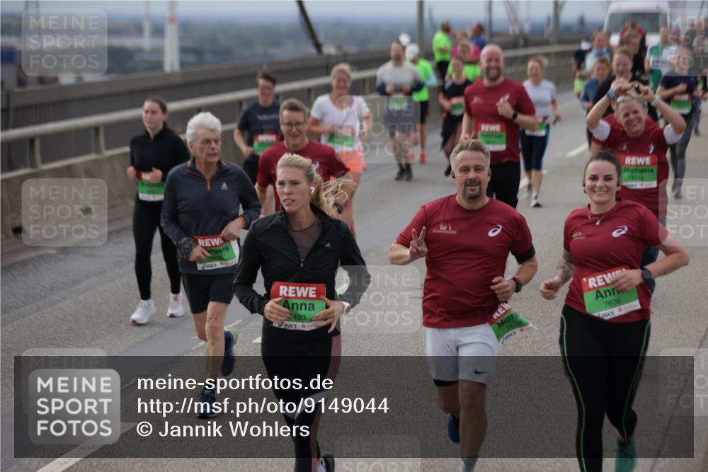 03.10.2025 - Köhlbrandbrückenlauf Jannik Wohlers http://msf.ph/oto/9149044 03.10.2025 15:53:24 Position 1 493, 7, 18, 7678, 7676 meine-sportfotos.de