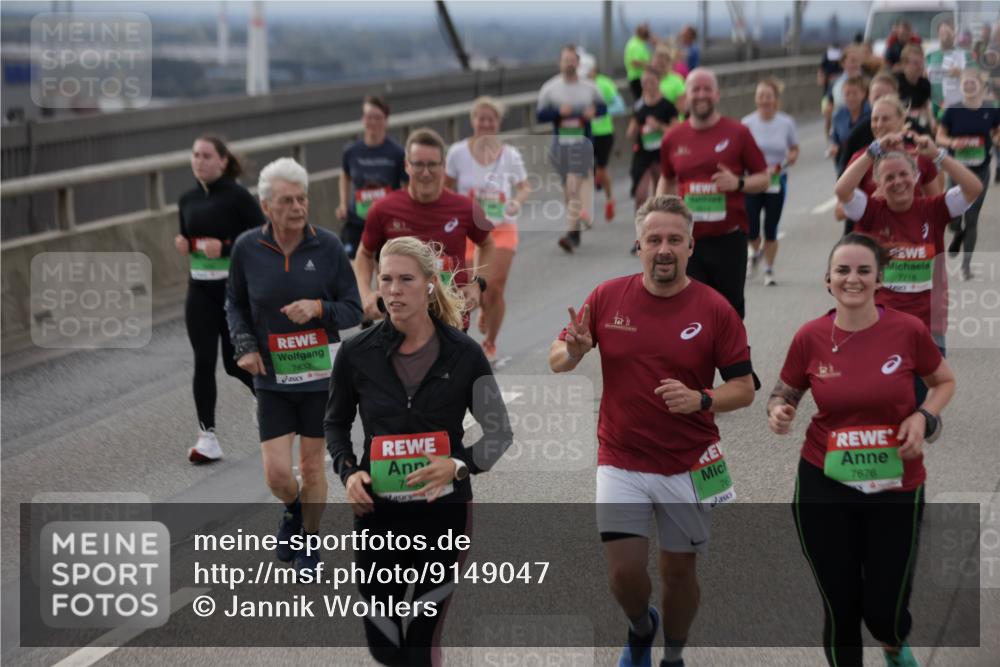 03.10.2025 - Köhlbrandbrückenlauf Jannik Wohlers http://msf.ph/oto/9149047 03.10.2025 15:53:25 Position 1 7832, 76, 7676, 7718 meine-sportfotos.de