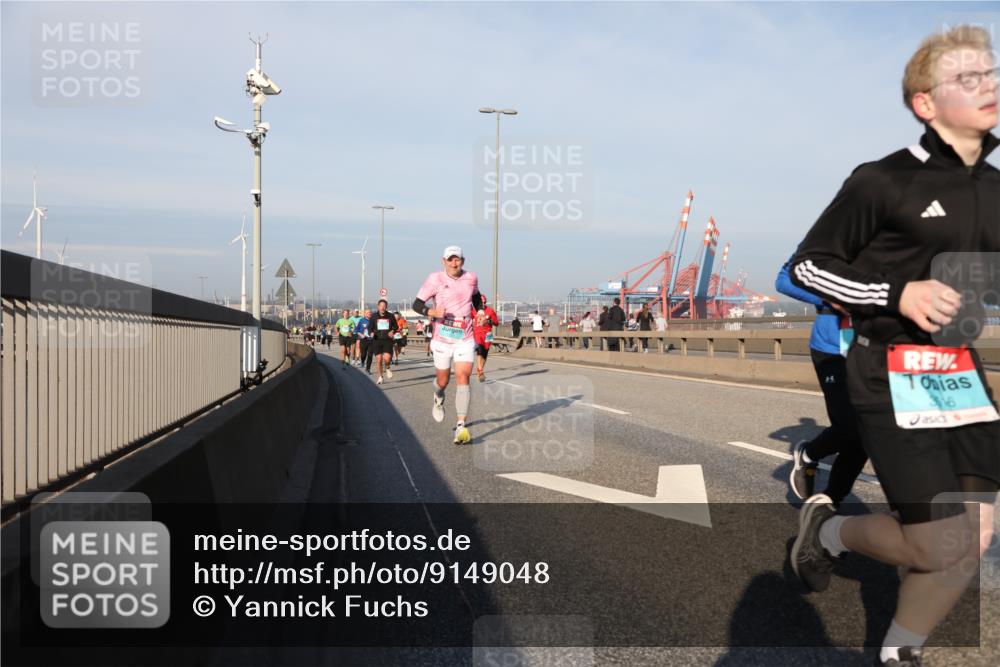 03.10.2025 - Köhlbrandbrückenlauf Yannick Fuchs http://msf.ph/oto/9149048 03.10.2025 08:40:38 Position 2 316 meine-sportfotos.de
