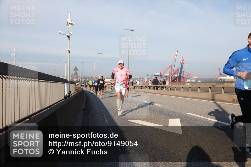 03.10.2025 - Köhlbrandbrückenlauf Yannick Fuchs http://msf.ph/oto/9149054 03.10.2025 08:40:39 Position 2  meine-sportfotos.de
