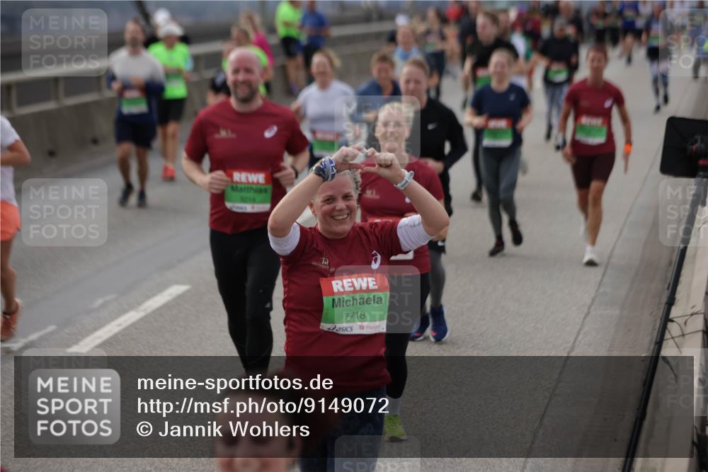 03.10.2025 - Köhlbrandbrückenlauf Jannik Wohlers http://msf.ph/oto/9149072 03.10.2025 15:53:26 Position 1 8214, 7718 meine-sportfotos.de