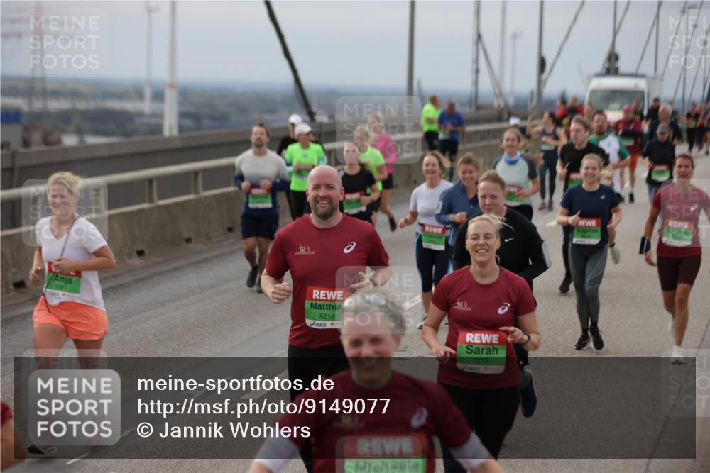 03.10.2025 - Köhlbrandbrückenlauf Jannik Wohlers http://msf.ph/oto/9149077 03.10.2025 15:53:27 Position 1 8381, 8214, 8215 meine-sportfotos.de