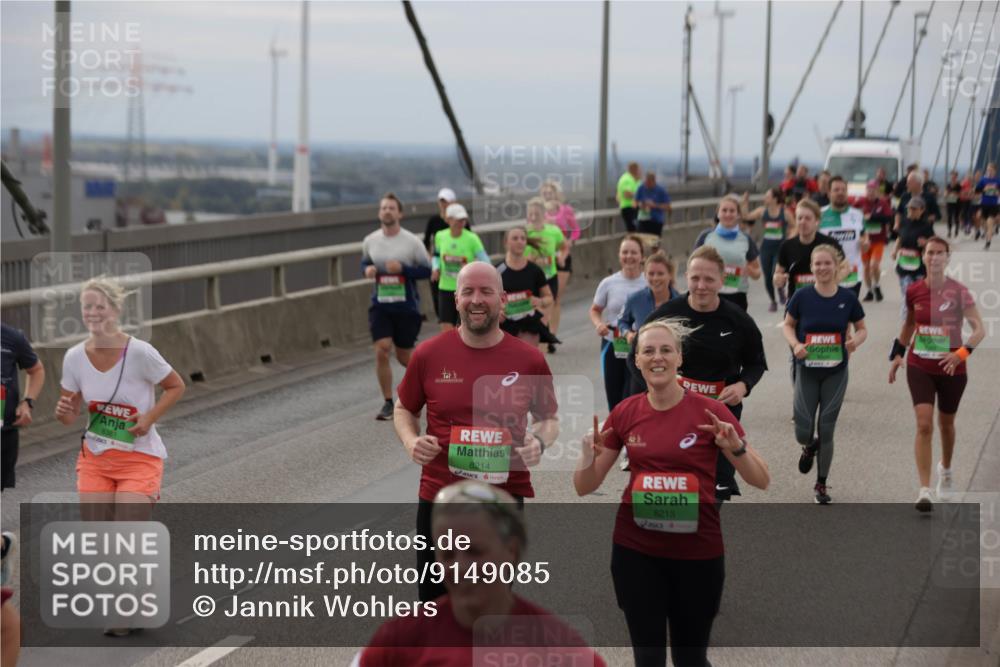03.10.2025 - Köhlbrandbrückenlauf Jannik Wohlers http://msf.ph/oto/9149085 03.10.2025 15:53:27 Position 1 9381, 8214, 8215 meine-sportfotos.de