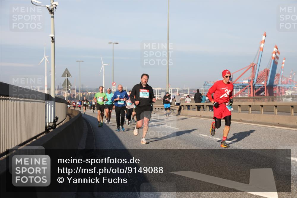 03.10.2025 - Köhlbrandbrückenlauf Yannick Fuchs http://msf.ph/oto/9149088 03.10.2025 08:40:41 Position 2 3235 meine-sportfotos.de