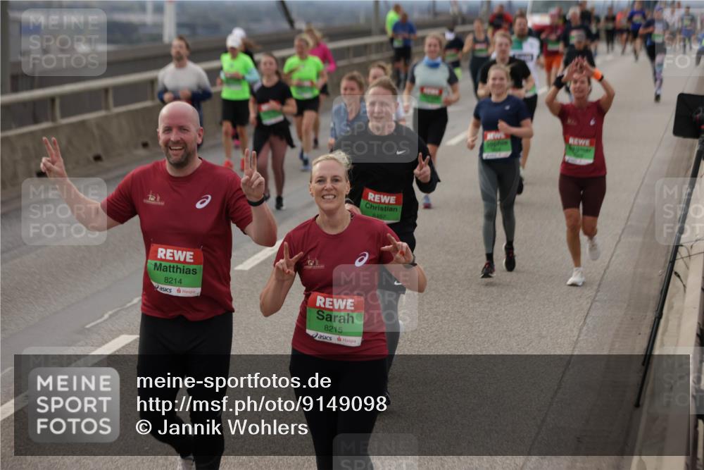 03.10.2025 - Köhlbrandbrückenlauf Jannik Wohlers http://msf.ph/oto/9149098 03.10.2025 15:53:28 Position 1 8457, 8214, 8215 meine-sportfotos.de