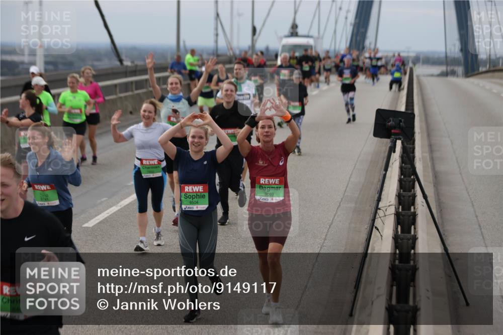 03.10.2025 - Köhlbrandbrückenlauf Jannik Wohlers http://msf.ph/oto/9149117 03.10.2025 15:53:29 Position 1 8457, 9741, 8504, 9069 meine-sportfotos.de