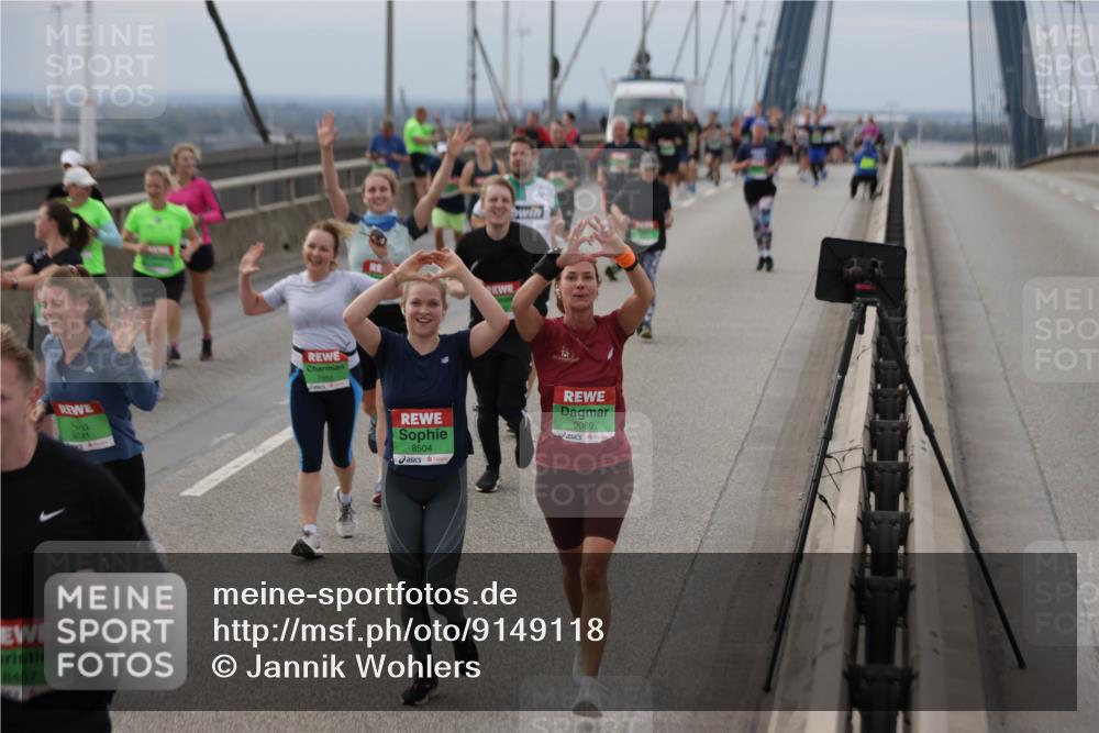 03.10.2025 - Köhlbrandbrückenlauf Jannik Wohlers http://msf.ph/oto/9149118 03.10.2025 15:53:29 Position 1 8457, 9741, 8504, 9069 meine-sportfotos.de