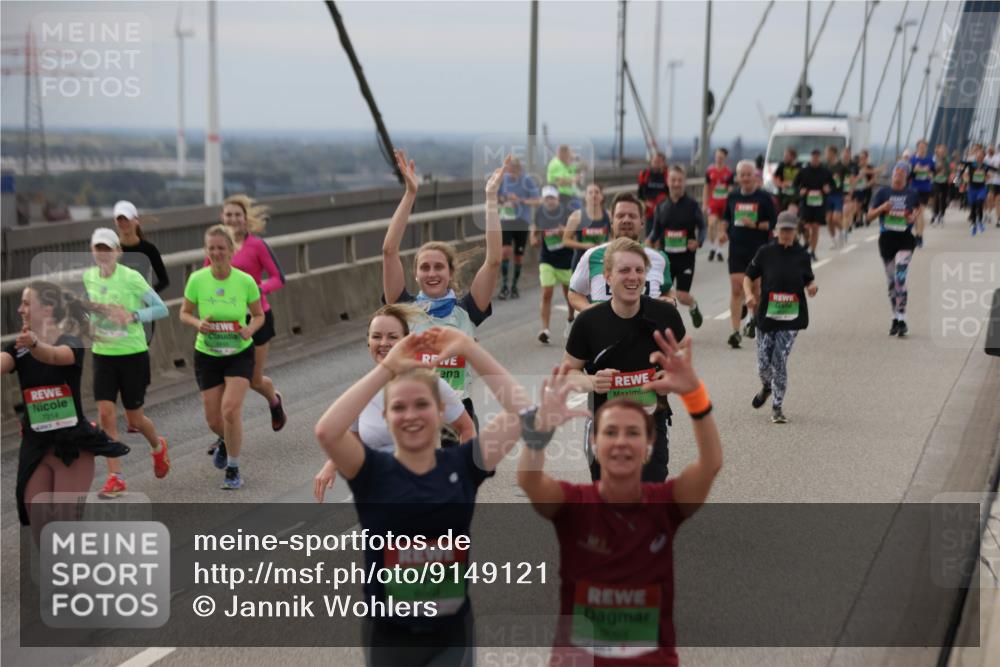 03.10.2025 - Köhlbrandbrückenlauf Jannik Wohlers http://msf.ph/oto/9149121 03.10.2025 15:53:30 Position 1 7214, 6604, 9068 meine-sportfotos.de