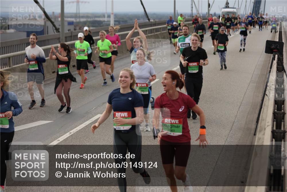 03.10.2025 - Köhlbrandbrückenlauf Jannik Wohlers http://msf.ph/oto/9149124 03.10.2025 15:53:31 Position 1 41, 652, 9069 meine-sportfotos.de