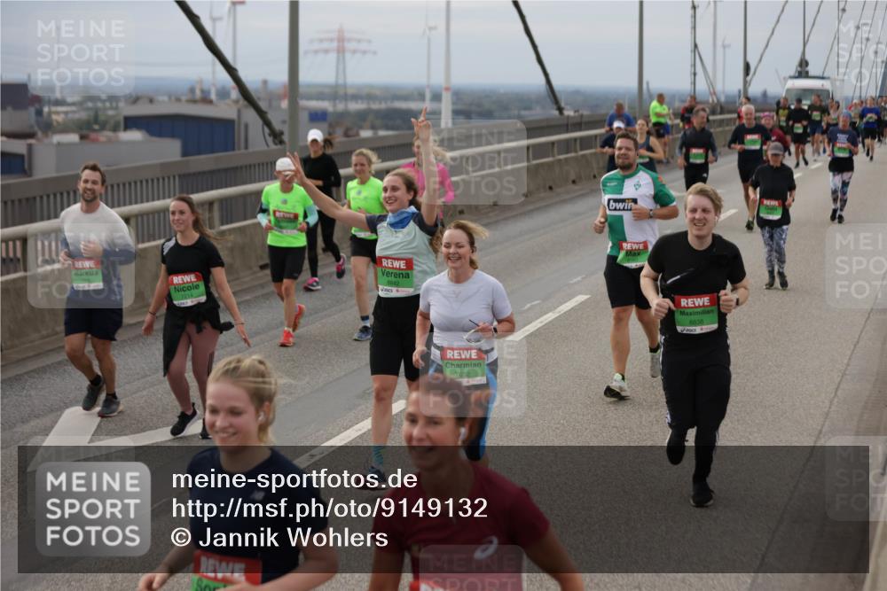 03.10.2025 - Köhlbrandbrückenlauf Jannik Wohlers http://msf.ph/oto/9149132 03.10.2025 15:53:31 Position 1 7214, 8842, 7652, 9163, 8838 meine-sportfotos.de