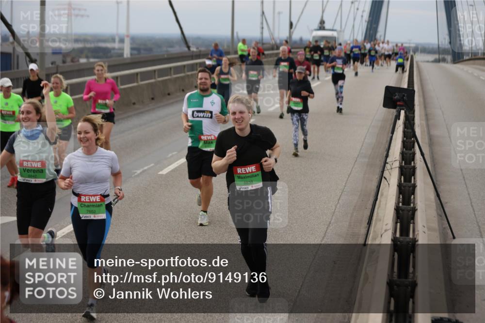 03.10.2025 - Köhlbrandbrückenlauf Jannik Wohlers http://msf.ph/oto/9149136 03.10.2025 15:53:32 Position 1 8842, 7652, 9163, 8838 meine-sportfotos.de