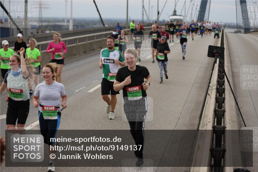 03.10.2025 - Köhlbrandbrückenlauf Jannik Wohlers http://msf.ph/oto/9149137 03.10.2025 15:53:32 Position 1 8842, 7652, 8838 meine-sportfotos.de