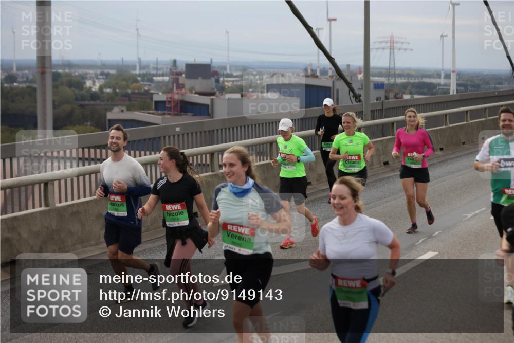 03.10.2025 - Köhlbrandbrückenlauf Jannik Wohlers http://msf.ph/oto/9149143 03.10.2025 15:53:32 Position 1 9548, 7214, 8842, 7682 meine-sportfotos.de