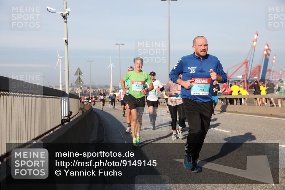 03.10.2025 - Köhlbrandbrückenlauf Yannick Fuchs http://msf.ph/oto/9149145 03.10.2025 08:40:45 Position 2 1080, 18, 3764 meine-sportfotos.de